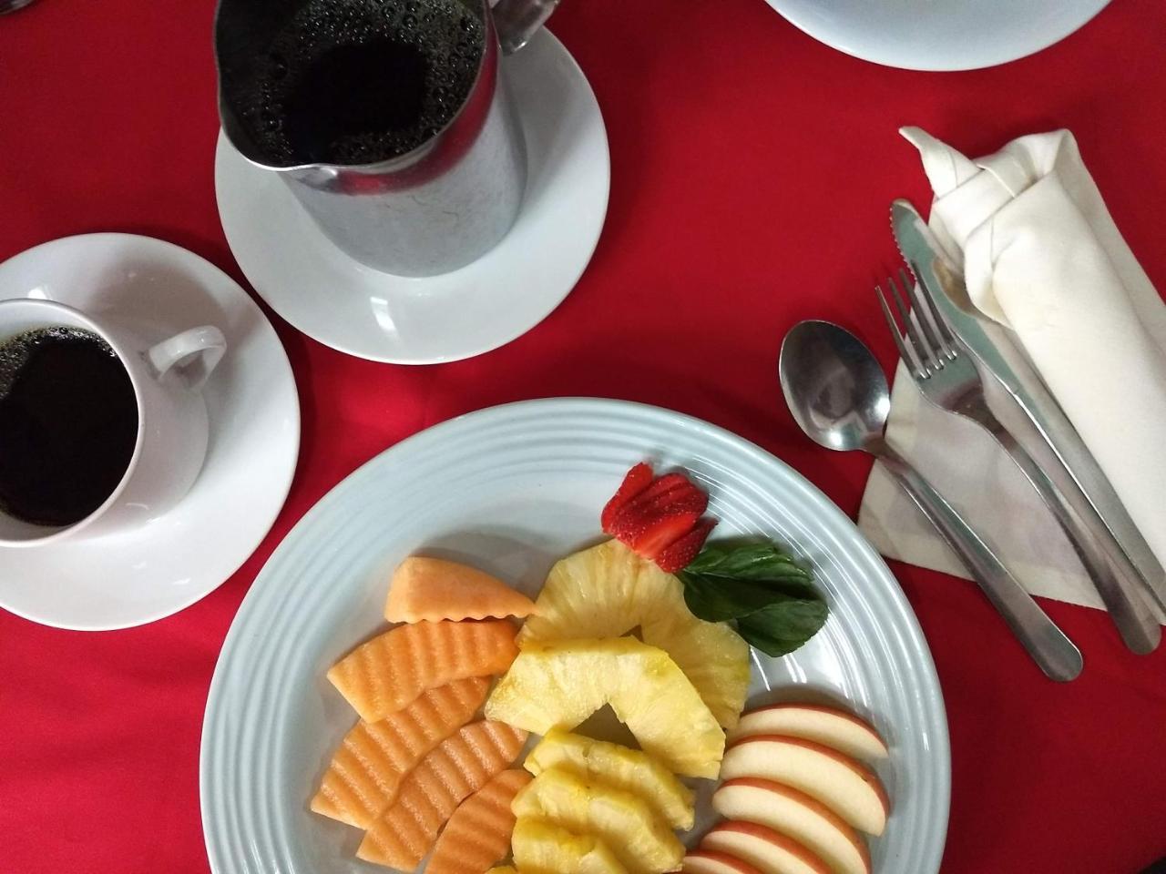 グアテマラシティ Give House Bed & Breakfast エクステリア 写真