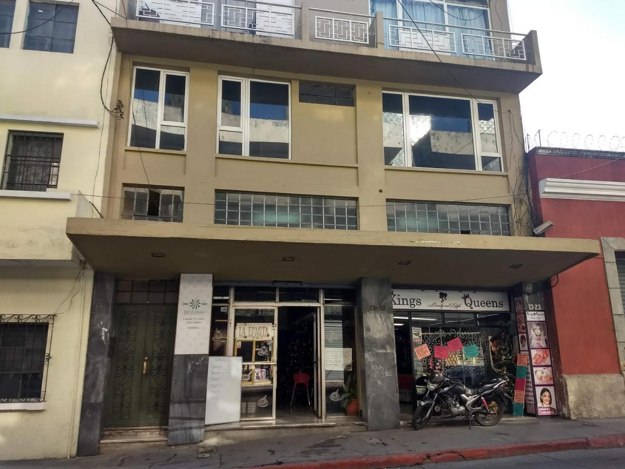 グアテマラシティ Give House Bed & Breakfast エクステリア 写真