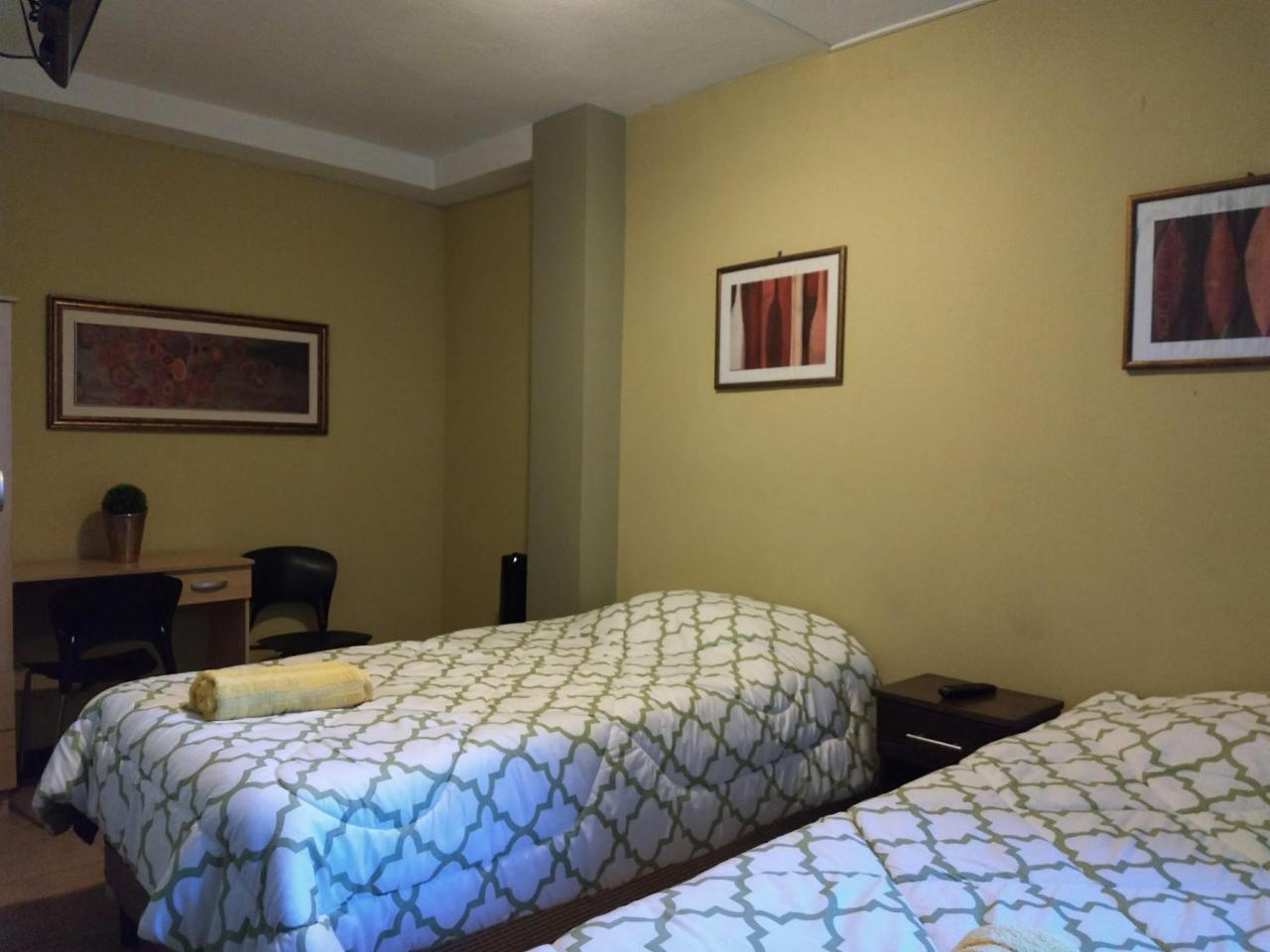 グアテマラシティ Give House Bed & Breakfast エクステリア 写真